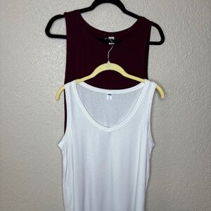 Old Navy Set of Two Flowy Burgundy Red White Tank Tops Casual Yoga Women's Size…